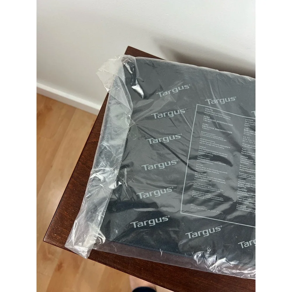 Targus Trax Laptop Sleeve 15.6in widescreen laptop case
